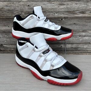 AIR JORDAN 11 Retro Low Concord Bred